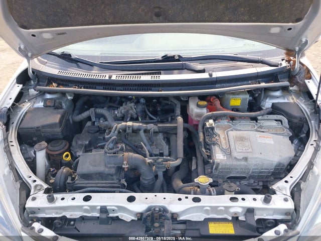 JTDKDTB37F1585247 Toyota 1nz-fxe+1lm