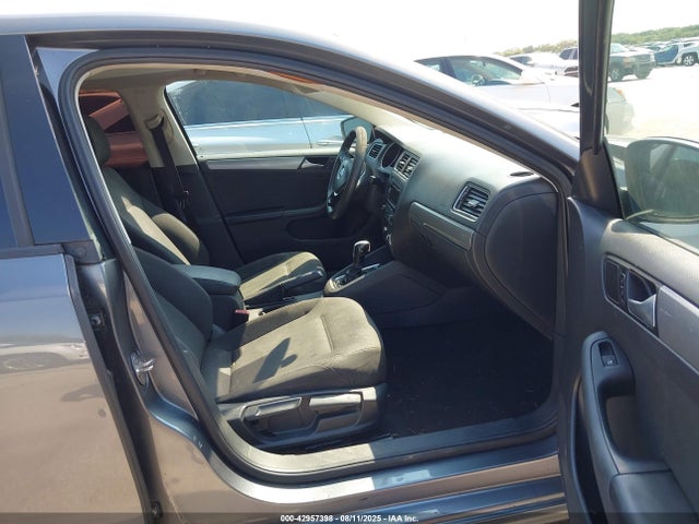 3VWD17AJ6FM231616 Volkswagen 1.8t