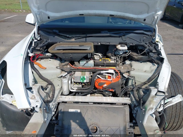 2020 TESLA MODEL Y 5YJYGDEE8LF044442 Photo 9