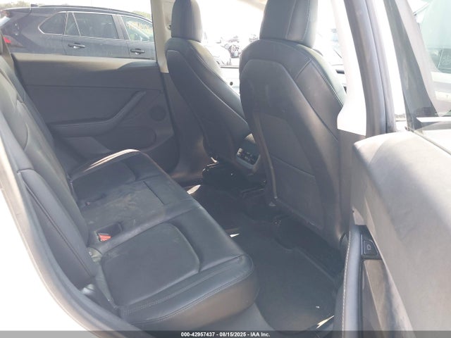 2020 TESLA MODEL Y 5YJYGDEE8LF044442 Photo 7