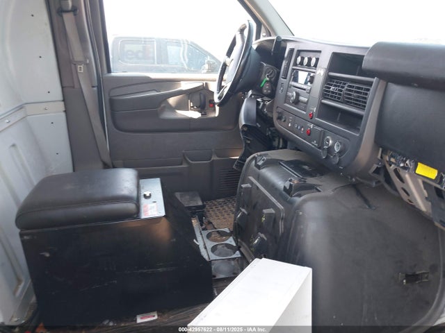 Chevrolet l20 2015 1GCWGFCF6F1167832 Image 5