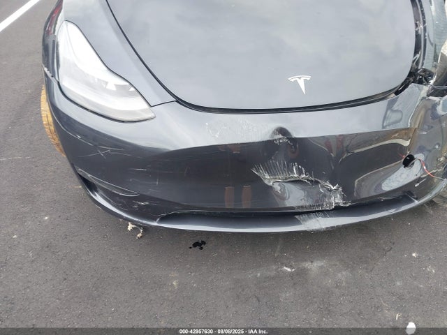 7SAYGDEEXRA227401 Tesla Model Y