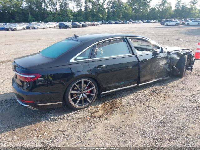 2023 AUDI S8 WAULSAF85PN001164 Photo 3