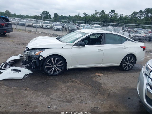 Nissan Altima 2019 1N4BL4CV6KC153729 Image 15