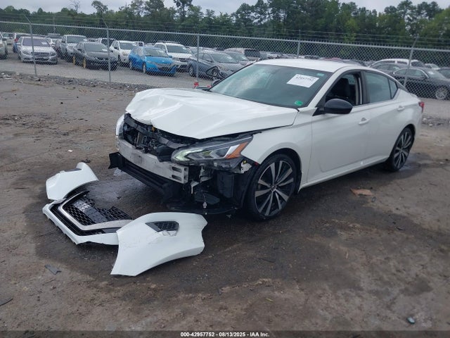 Nissan Altima 2019 1N4BL4CV6KC153729 Image 2