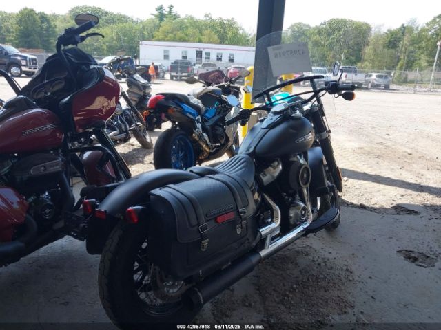 2018 HARLEY-DAVIDSON FLSL 1HD1YDJ10JC070317 Photo 3