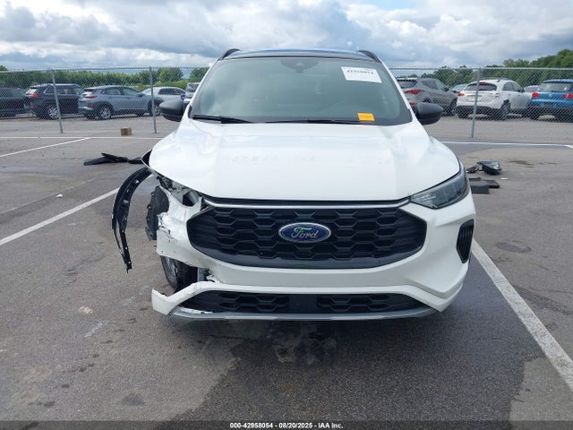 1FMCU9MN7PUA39467 Ford dragon gtdi