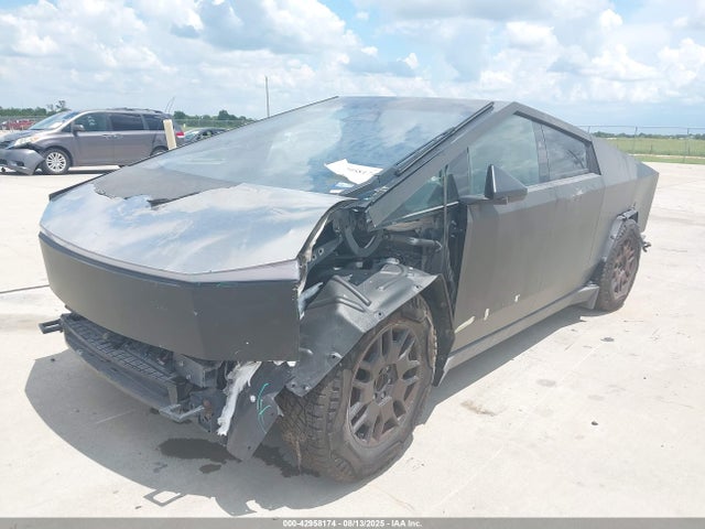 2024 TESLA CYBERTRUCK 7G2CEHEE3RA032760 Photo 1