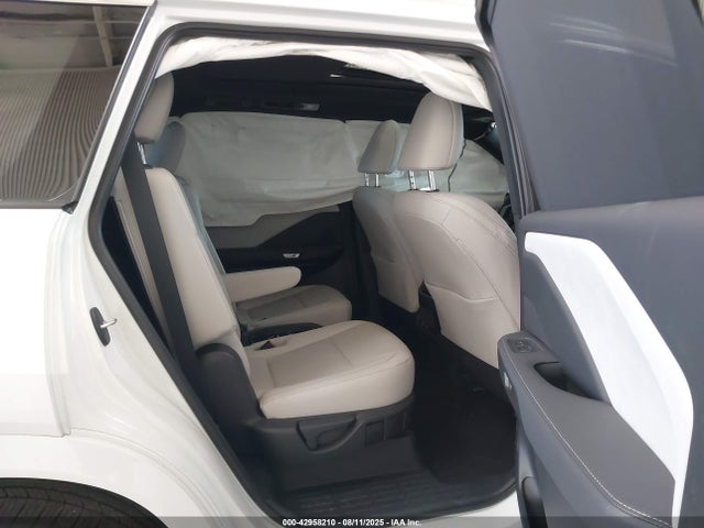 Lexus t24a-fts 2025 5TDAAAB65SS038400 Image 8