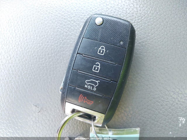42958322 :رقم المزاد ، 5XYKTDA72FG594385 vin ، 2015 Kia Sorento Lx V6 مزاد بيع