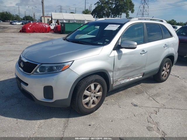 42958322 :رقم المزاد ، 5XYKTDA72FG594385 vin ، 2015 Kia Sorento Lx V6 مزاد بيع