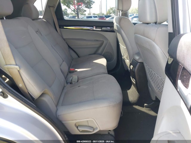 42958322 :رقم المزاد ، 5XYKTDA72FG594385 vin ، 2015 Kia Sorento Lx V6 مزاد بيع