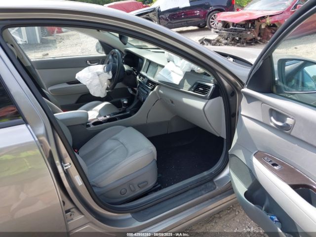 2018 KIA OPTIMA 5XXGU4L30JG228449 Photo 4