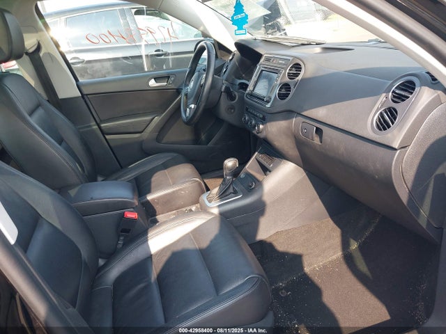 WVGUV7AX6HW504886 Volkswagen 2.0 tsi