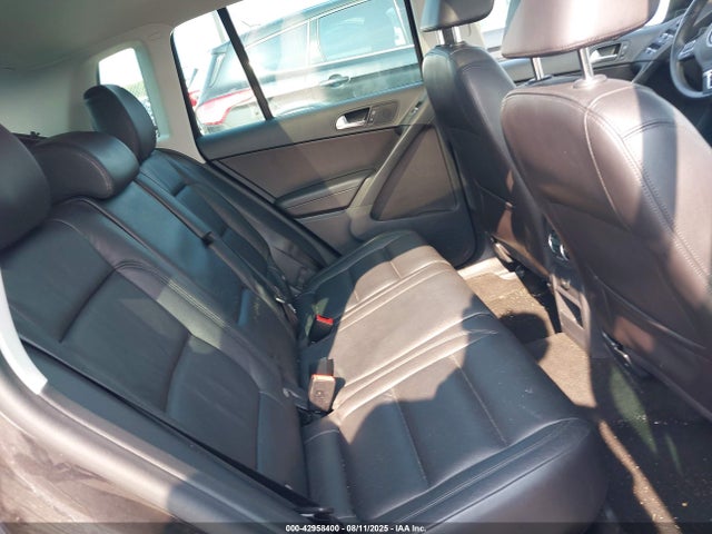 WVGUV7AX6HW504886 Volkswagen 2.0 tsi