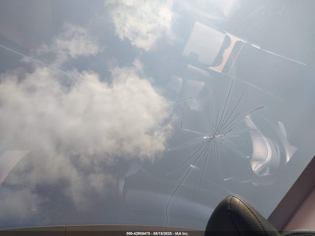 5YJYGDEF9LF001172 Tesla Model Y