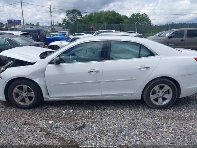 Chevrolet MALIBU LS 2015 1G11B5SL2FF194936 Image 14