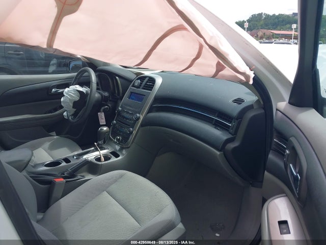 Chevrolet MALIBU LS 2015 1G11B5SL2FF194936 Image 5