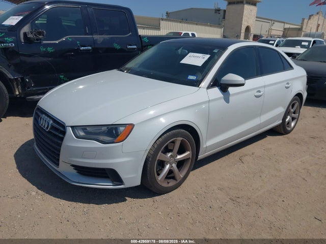 2015 AUDI A3 WAUACGFF4F1005296 Photo 1