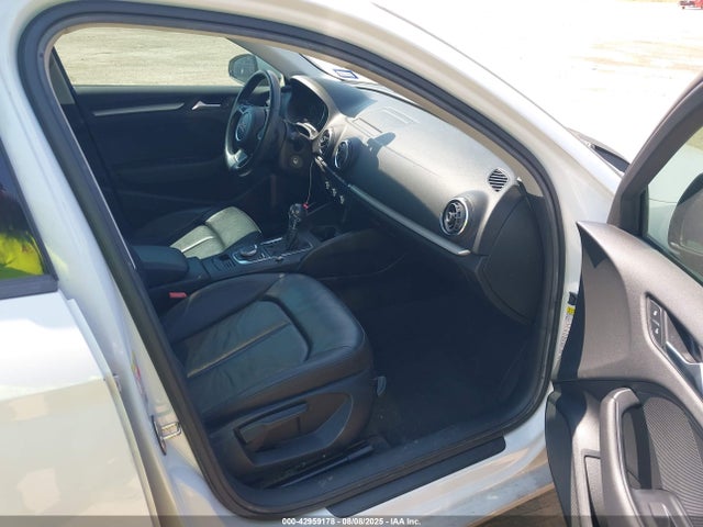 2015 AUDI A3 WAUACGFF4F1005296 Photo 4