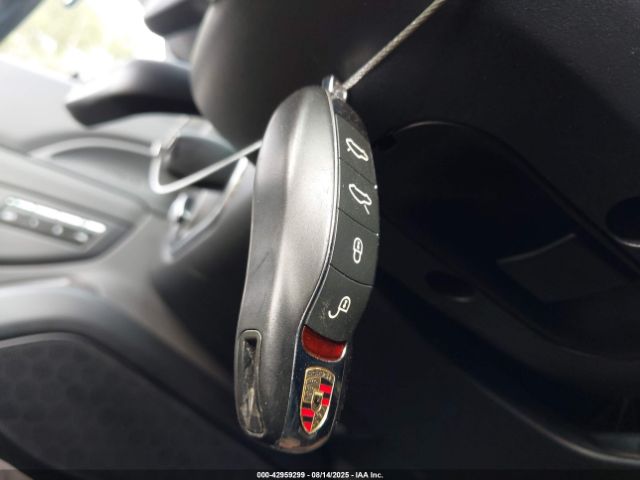 2017 PORSCHE 718 BOXSTER WP0CB2A82HS241596 Photo 10