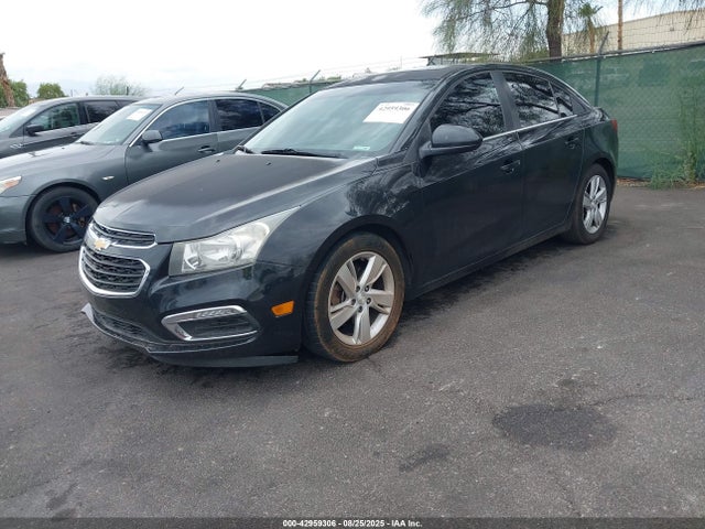 Chevrolet luz 2015 1G1P75SZ2F7266549 Image 2