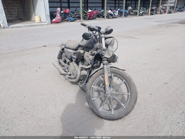 2017 HARLEY-DAVIDSON XL883 1HD4LE216HC440793