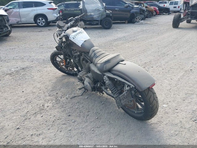 2017 HARLEY-DAVIDSON XL883 1HD4LE216HC440793 Photo 2
