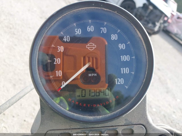 2017 HARLEY-DAVIDSON XL883 1HD4LE216HC440793 Photo 6