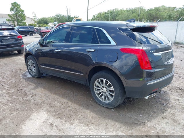 2018 CADILLAC XT5 1GYKNCRS9JZ192638 Photo 2