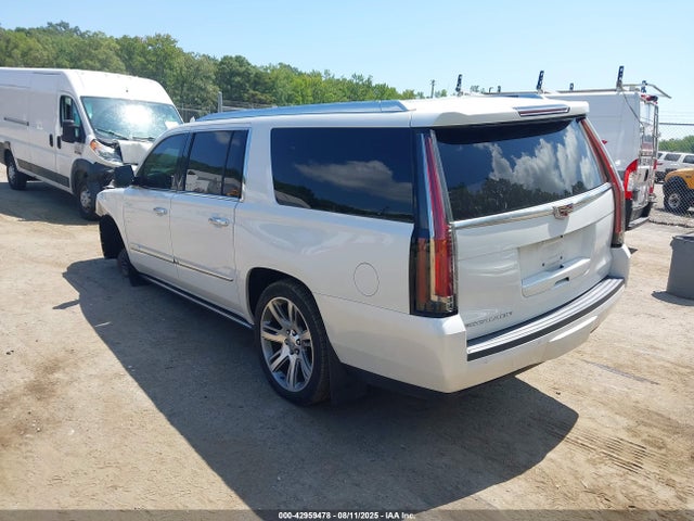 2016 CADILLAC ESCALADE ESV 1GYS4JKJ4GR160570 Photo 2