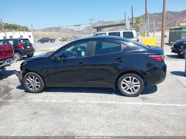 3MYDLBZV1GY132933 Scion p5v