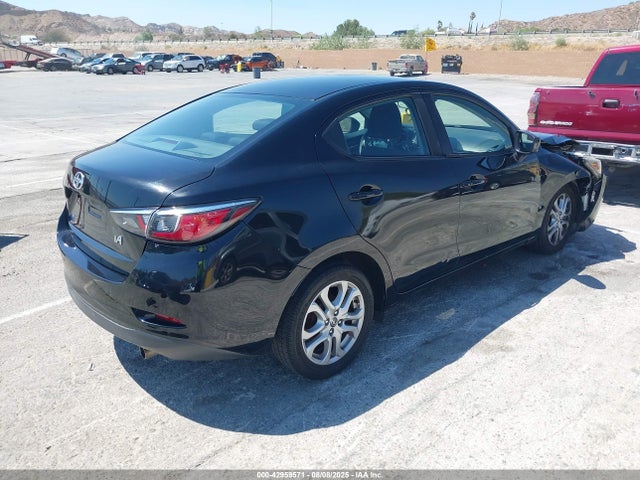 3MYDLBZV1GY132933 Scion p5v