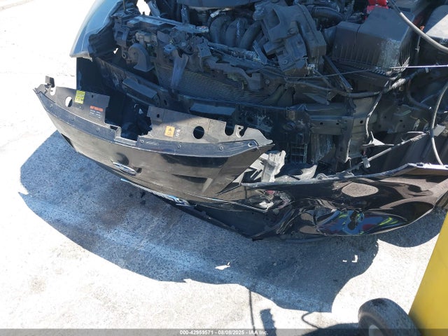 3MYDLBZV1GY132933 Scion p5v