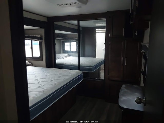 1UJBJ0BT0K1T20316 Jayco Jayco