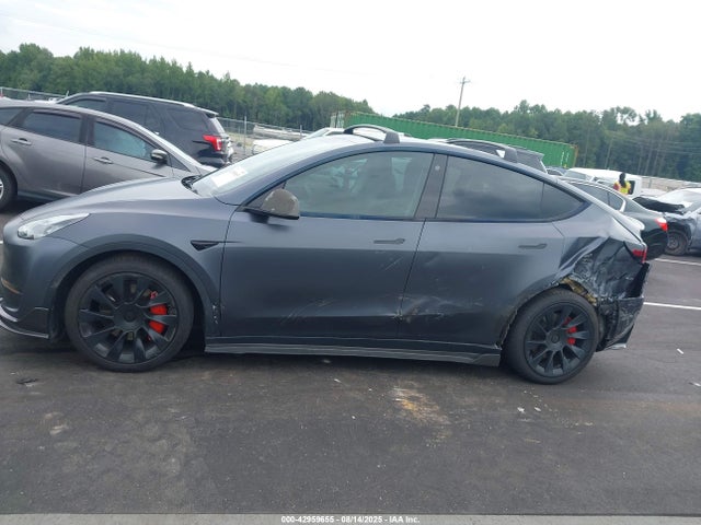 5YJYGDEE0MF258469 Tesla Model Y