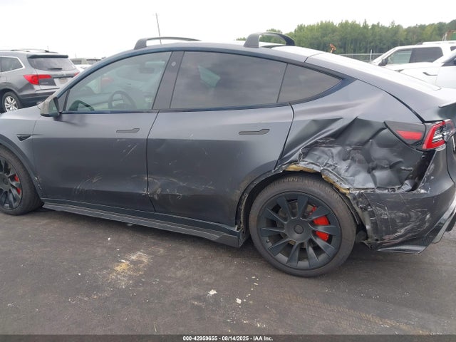 2021 TESLA MODEL Y 5YJYGDEE0MF258469 Photo 5