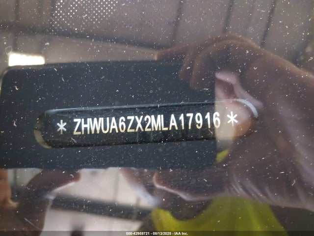 ZHWUA6ZX2MLA17916 Lamborghini dgf
