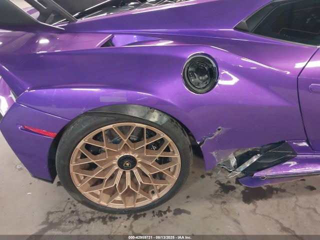 ZHWUA6ZX2MLA17916 Lamborghini dgf