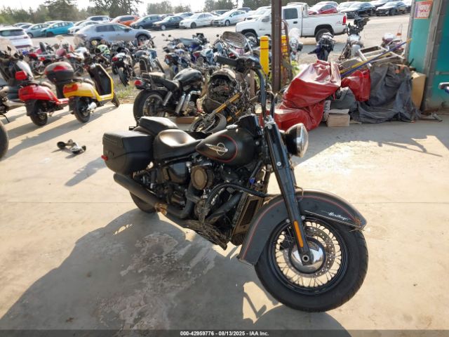 2018 HARLEY-DAVIDSON FLHC 1HD1YAJ18JC035460