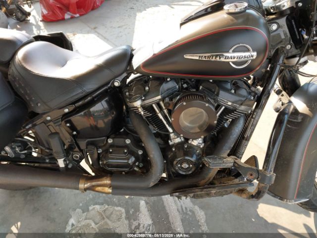 2018 HARLEY-DAVIDSON FLHC 1HD1YAJ18JC035460 Photo 7