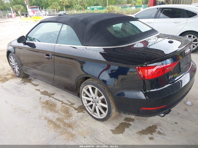 2015 AUDI A3 WAU6CLFF9F1075262 Photo 2