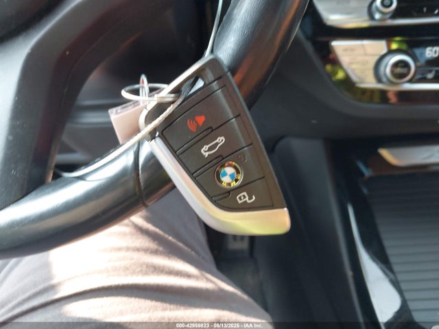 5UXTY5C03M9F33204 BMW X3