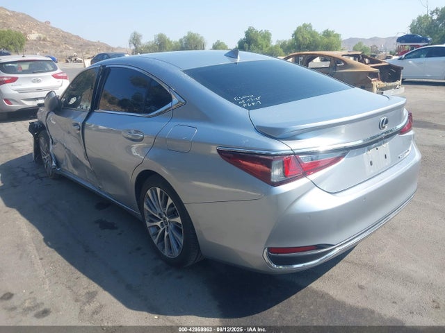 Lexus a25a-fxs, 3nm 2023 58ADA1C15PU026741 Image 3
