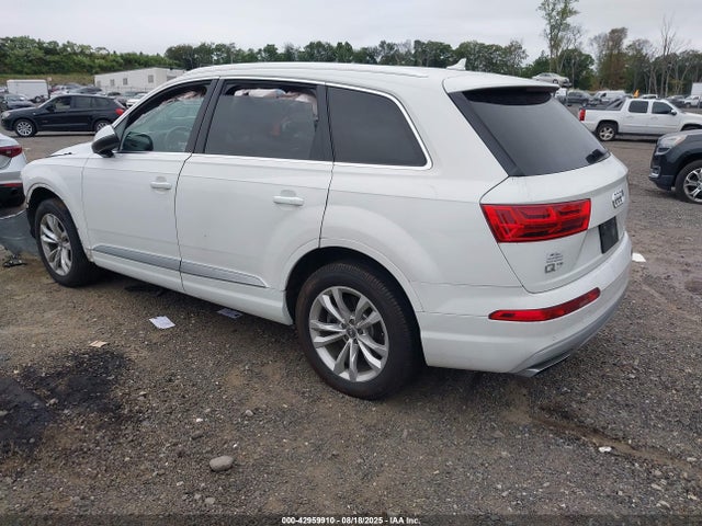 2019 AUDI Q7 WA1AAAF7XKD013985 Photo 2
