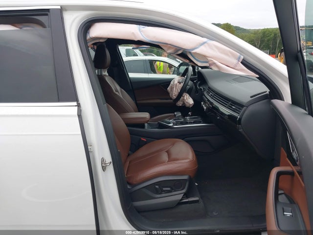 2019 AUDI Q7 WA1AAAF7XKD013985 Photo 4