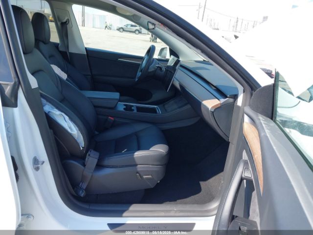 2024 TESLA MODEL Y 7SAYGDEE4RF151287 Photo 4