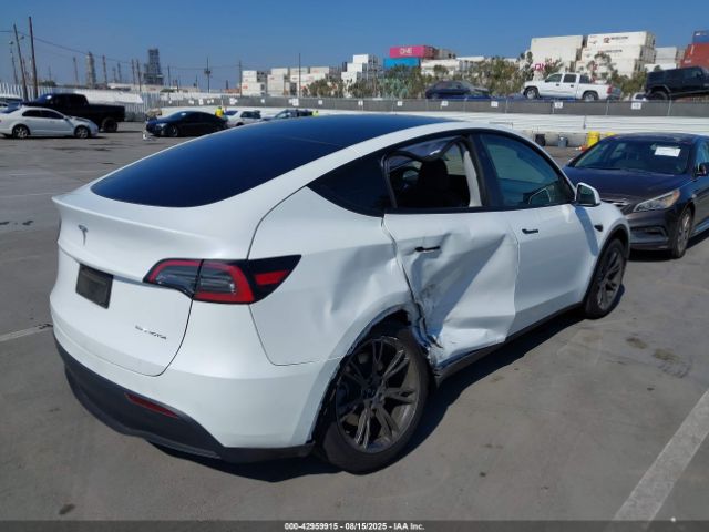 2024 TESLA MODEL Y 7SAYGDEE4RF151287 Photo 5