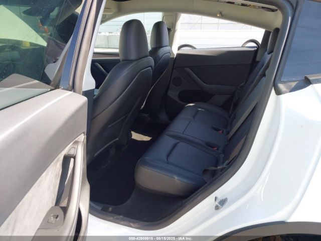 2024 TESLA MODEL Y 7SAYGDEE4RF151287 Photo 7