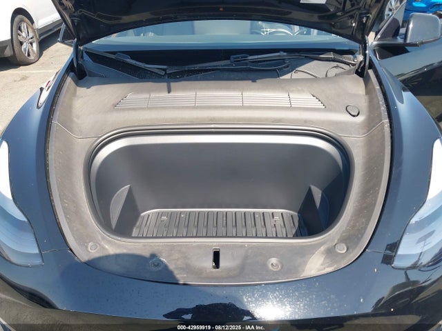 2023 TESLA MODEL Y 7SAYGDED9PF947859 Photo 9